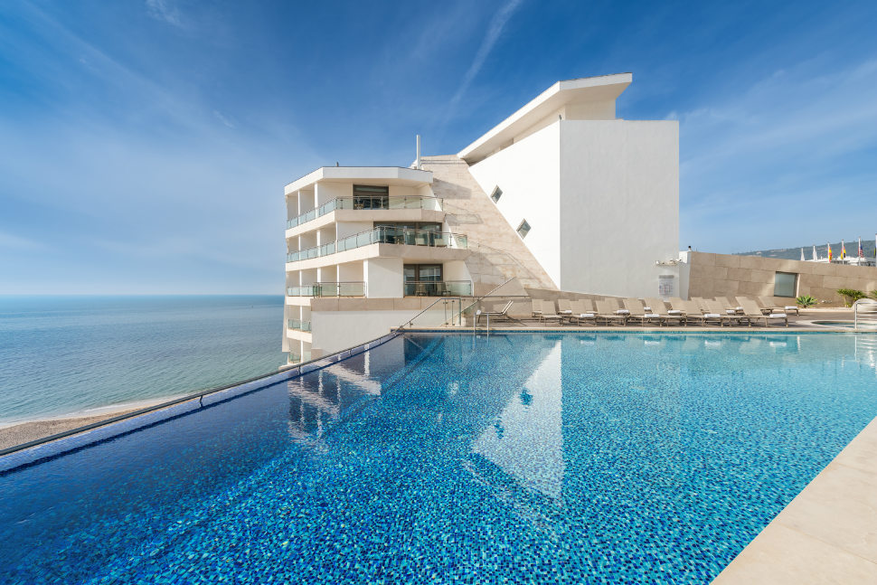 Sesimbra Oceanfront Hotel – Romantic Seaside Hotel 2025
