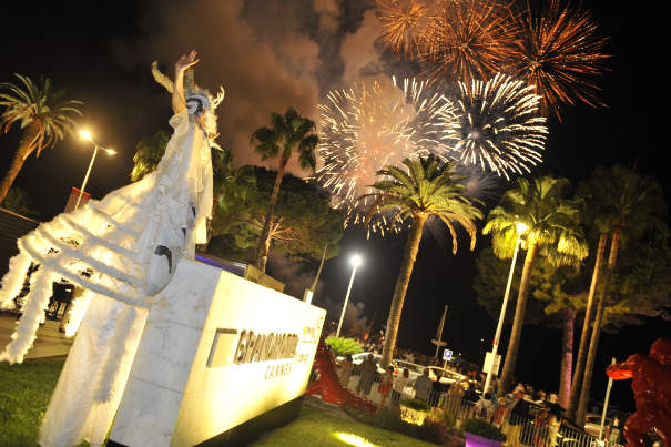 feu artifice-grand-hotel-cannes